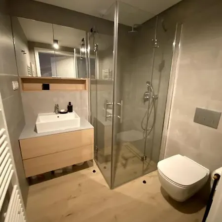 Pinea Apartment *
